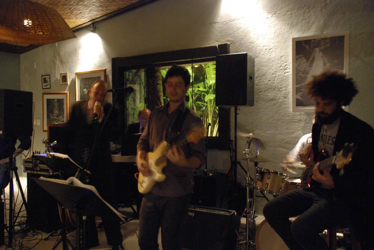 Banda ao vivo em confraternização corporativa no Casarão Penedo