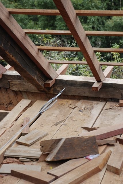 Restauração do telhado do Casarão